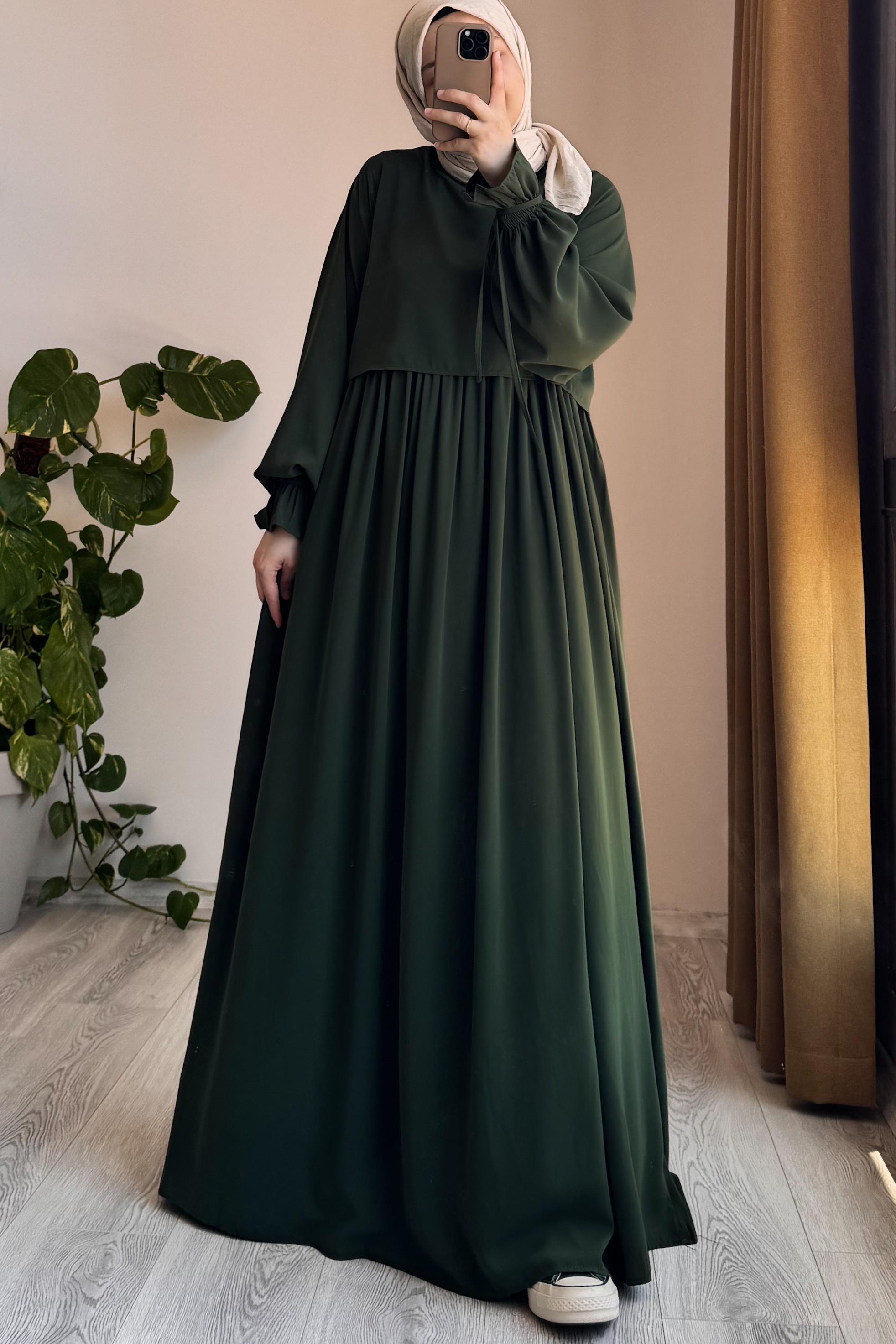 Robe Longue Magnolia Crêpe Cristal Vert Émeraude Élégante Manches Liées Fluides